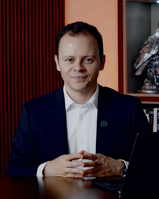 Dr. Julio Cesar